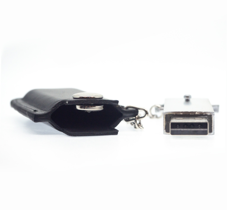 Флеш накопитель USB 2.0 Palermo в кожаном чехле 16GB, металл, черный/серебристый (Изображение 2)