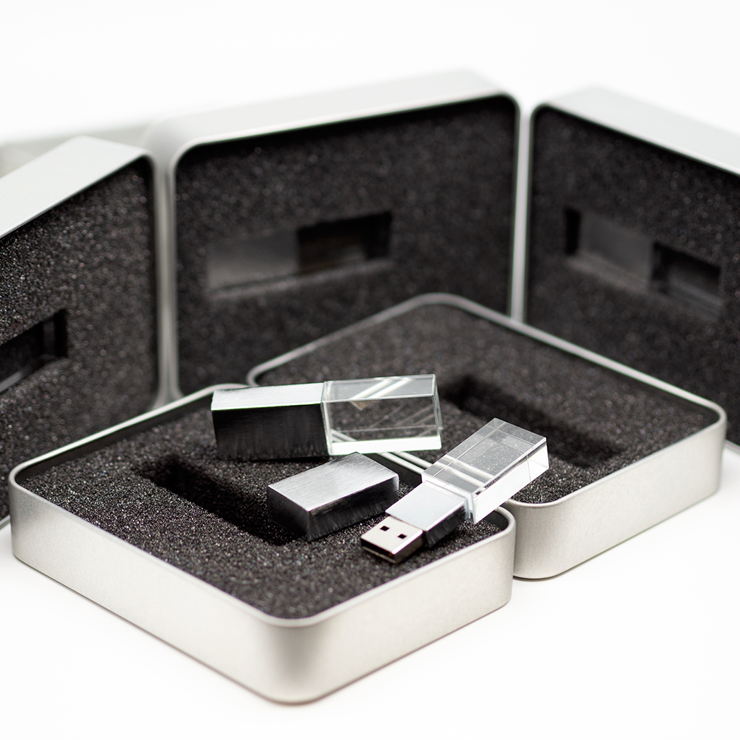 Флеш накопитель USB 2.0 Кристалл, металл/стекло, прозрачный/серебристый, подсветка белым,16 GB (Изображение 3)