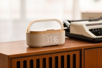 Bluetooth стерео-колонка "Smart Band" 10Вт (2х5Вт) с беспроводным (15W) ЗУ, лампой, часами, FM радио (бежевый)