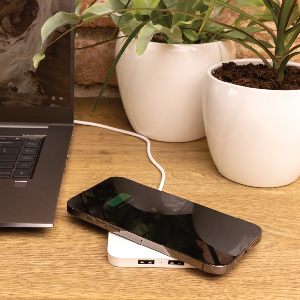 Беспроводная док-станция из переработанного пластика RCS с USB-портами, 10 Вт (Изображение 6)