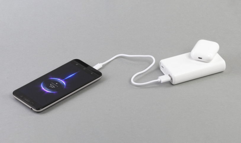 Беспроводное зарядное (22.5/15W) устройство "ALL-in-1" 10000 mAh (белый) (Изображение 6)