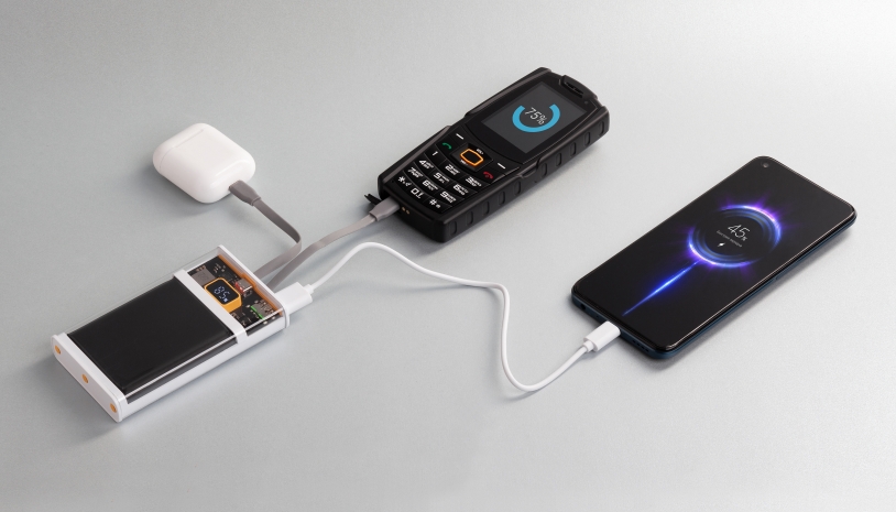 Зарядное (22.5W) устройство "Link" 10000 mAh с прозрачным корпусом, цифровым индикатором заряда и встроенными Type-C/Lightning кабелями (белый/черный) (Изображение 4)