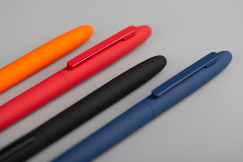 Ручка шариковая "Vega", покрытие soft touch (красный) (Изображение 5)