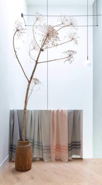 Полотенце Ukiyo Yumiko из переработанного хлопка AWARE™, 100x180 см (Изображение 5)