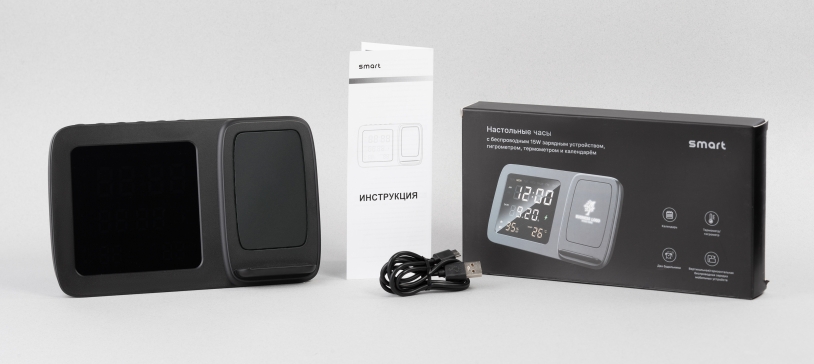 Настольные часы "Smart Screen" с беспроводным (15W) зарядным устройством, гигрометром, термометром, календарём, с подсветкой логотипа (черный) (Изображение 6)
