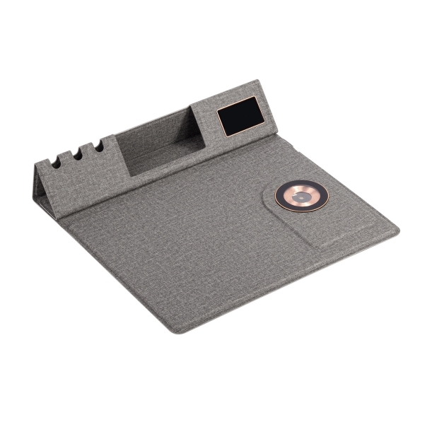 Настольная складная подставка "Cool Mat" с беспроводным (15W) зарядным устройством, сенсорной подсветкой логотипа и ковриком для мыши (серый) (Изображение 1)