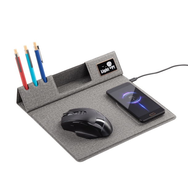 Настольная складная подставка "Cool Mat" с беспроводным (15W) зарядным устройством, сенсорной подсветкой логотипа и ковриком для мыши (серый) (Изображение 4)