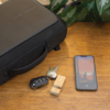 Бамбуковая мини-подставка для телефона Standkey с кольцом для ключей (Изображение 9)