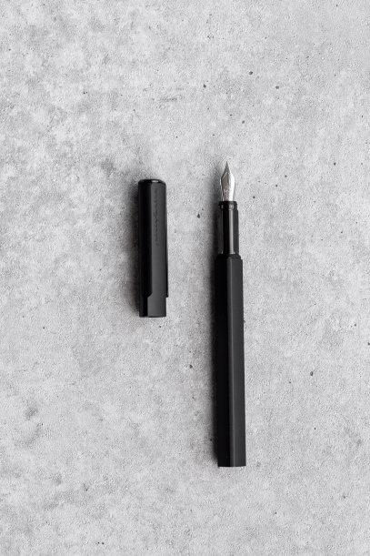 Перьевая ручка PININFARINA PF One BLACK (Изображение 16)
