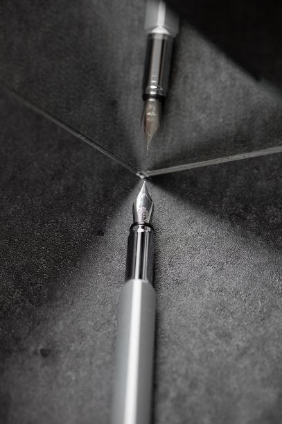 Перьевая ручка PININFARINA PF One SILVER (Изображение 16)