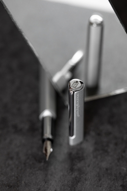Перьевая ручка PININFARINA PF One SILVER (Изображение 17)