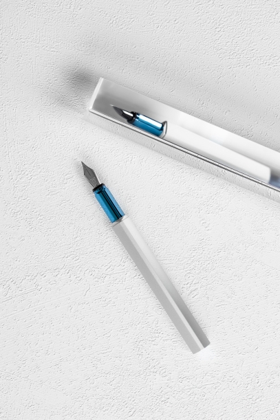 Перьевая ручка PININFARINA PF One SILVER /BLUE (Изображение 11)