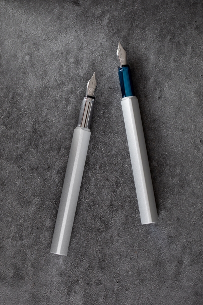 Перьевая ручка PININFARINA PF One SILVER /BLUE (Изображение 19)