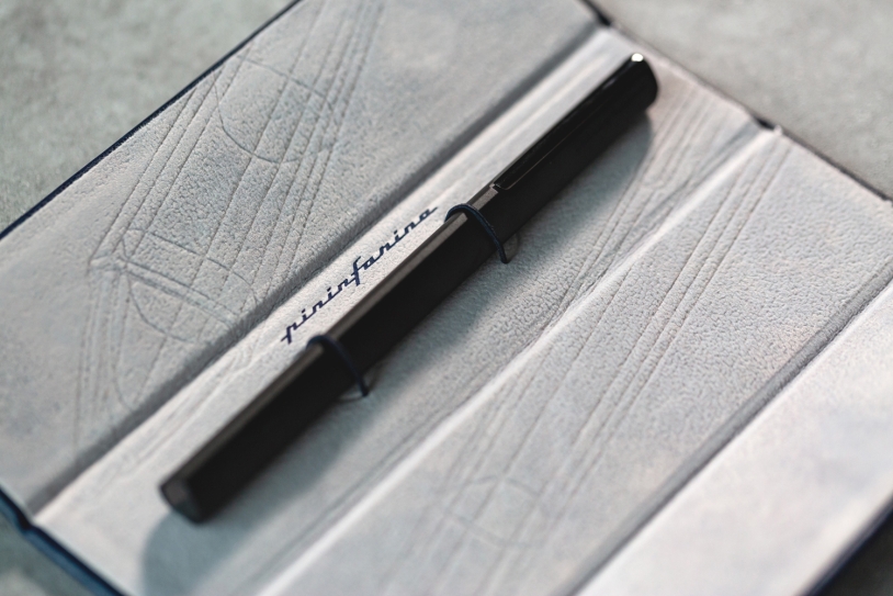 Шариковая ручка PININFARINA PF One BLACK (Изображение 6)
