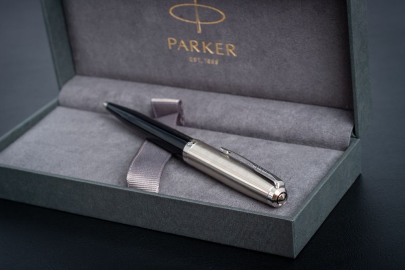 Ручка шариковая Parker 51 Black CT, черная (Изображение 4)