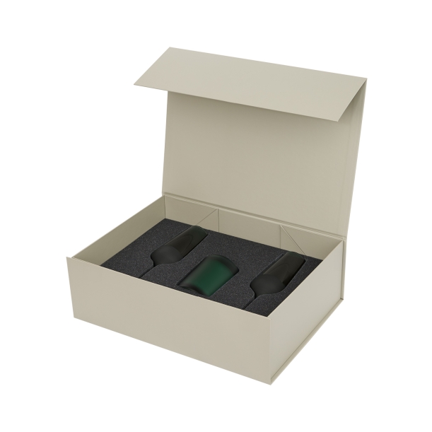 Подарочный набор свеча Enigma + 2 бокала для шампанского Emerald в серой коробке (Изображение 3)