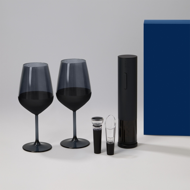 Подарочный набор 2 бокала для вина Black Edition + набор для вина Sacramento в синей коробке (Изображение 1)