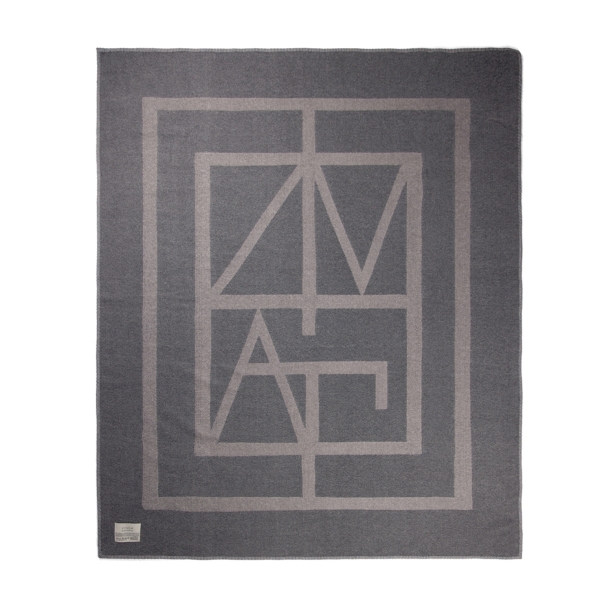 Плед VINGA Monogram из переработанного полиэстера GRS, 170x130 см (Изображение 2)