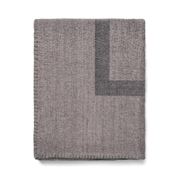 Плед VINGA Monogram из переработанного полиэстера GRS, 170x130 см (Изображение 5)