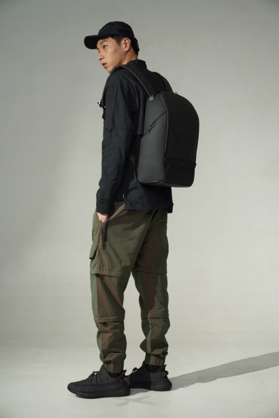 Рюкзак KORIN FlexPack Pro 47х34х18 см, черный (Изображение 9)