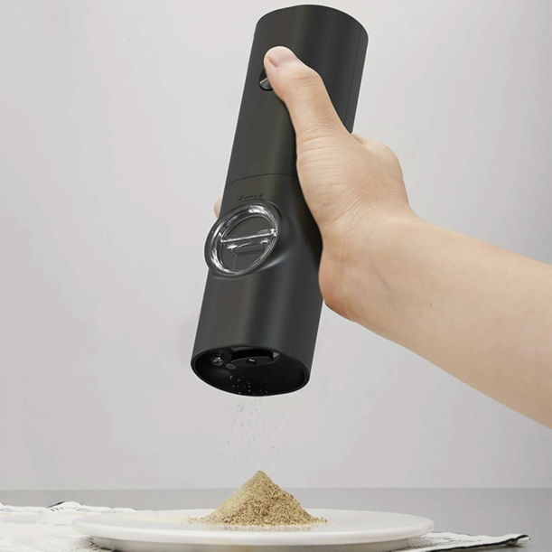 Набор из двух мельниц для соли и перца на подставке Salt &amp; Pepper Set, пластик, черный (Изображение 3)