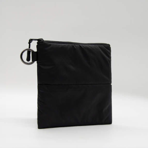 Органайзер для мелочей Superbag Bubble, стёганый, на молнии, с креплением на кольцо-карабин (черный) (Изображение 3)