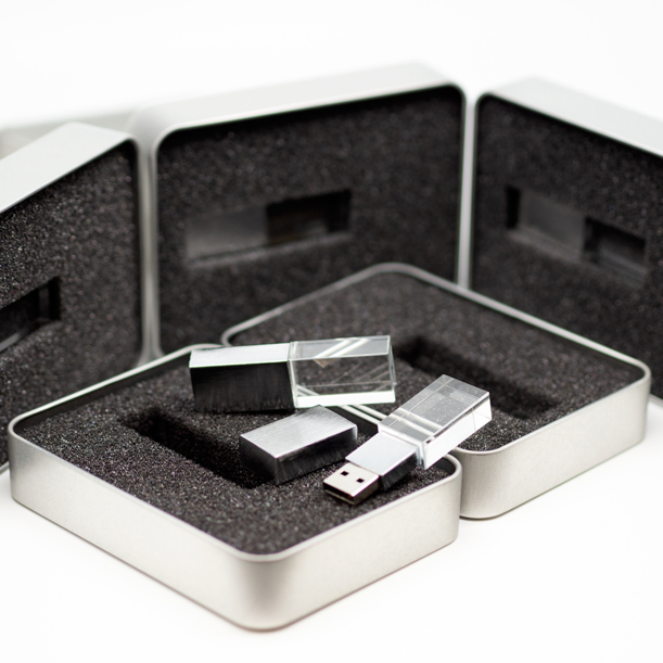 Флеш накопитель USB 2.0 Кристалл, металл/стекло, прозрачный/серебристый, подсветка белым,16 GB (Изображение 3)