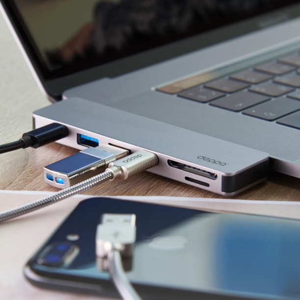 USB-C адаптер для MacBook 7-в-1, серебро, Deppa (Изображение 4)