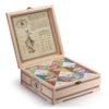 Подарочный набор с логотипом Сугревъ в деревянной коробке, коллекция из 9 чаёв (Изображение 1)
