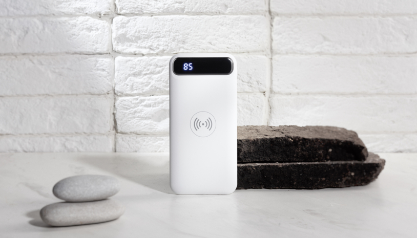 Беспроводное зарядное устройство "Quantum", 10000 mAh с цифровым индикатором заряда (белый) (Изображение 2)