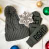 Подарочный набор HUG: варежки, шапка, украшение новогоднее, серый (Изображение 1)
