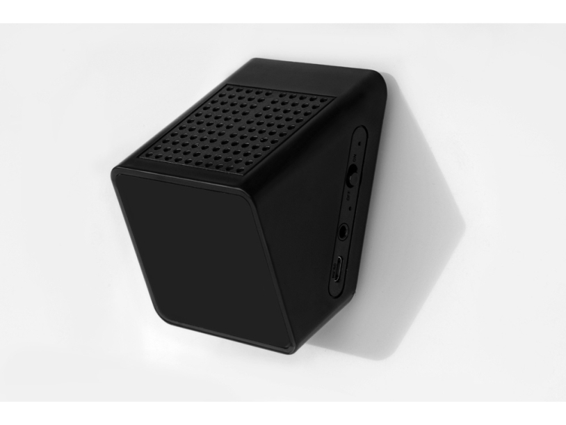 Портативная колонка Берта с функцией Bluetooth®, черный (Изображение 4)
