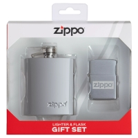 Подарочный набор ZIPPO: фляжка 89 мл и зажигалка, латунь/сталь, серебристый, в коробке с подвесом