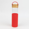 Бутылка стеклянная с силиконовой манжетой и бамбуковой крышкой  Glass , красный (Изображение 4)