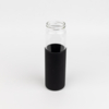 Бутылка стеклянная с силиконовой манжетой и бамбуковой крышкой  Glass , черный (Изображение 4)