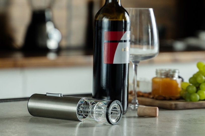 Электрический штопор с ножом для фольги Wine Diesel, черный (Изображение 9)
