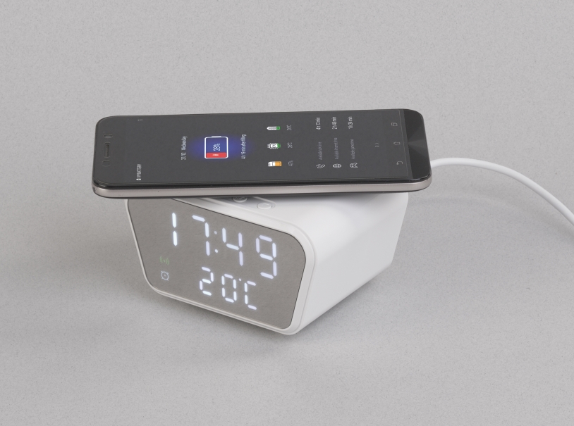 Настольные часы "Smart Clock" с беспроводным (15W) зарядным устройством, будильником и термометром (белый) (Изображение 3)
