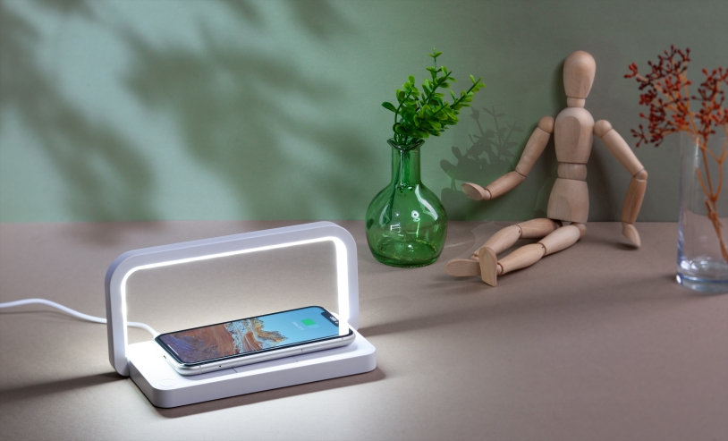 Лампа складная "Smart Light" с беспроводным (10W) зарядным устройством и подставкой для смартфона (белый) (Изображение 2)
