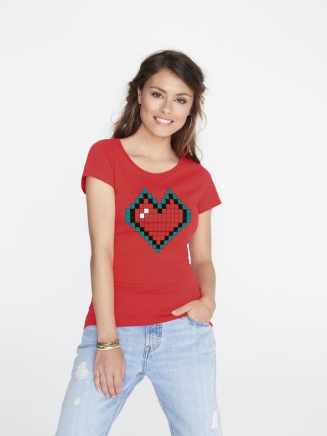 Футболка женская Pixel Heart, красная, размер S (Изображение 1)