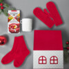 Набор подарочный SNOWFALL: кружка, варежки, носки, красный